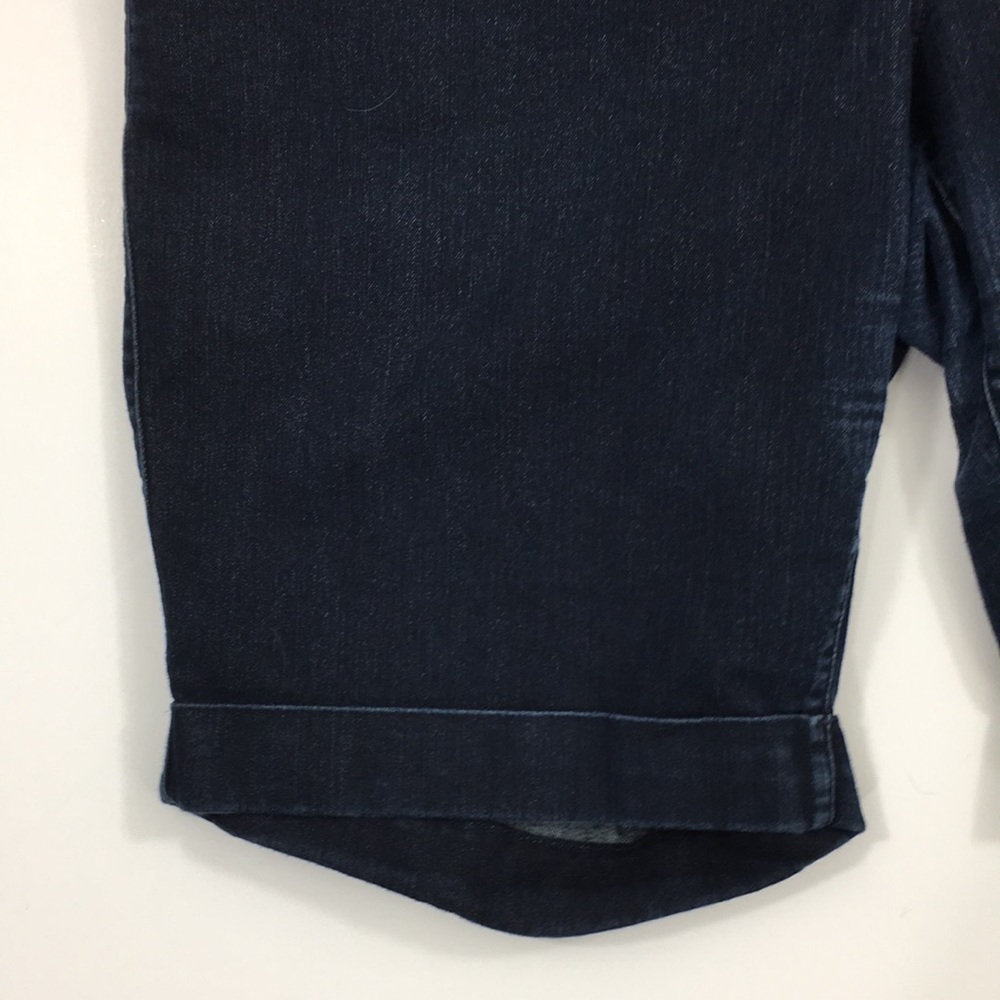 Torrid Denim Jean Shorts Womens 20 Dark Wash‎ Denim Cotton Cuffed - Picture 3 of 13